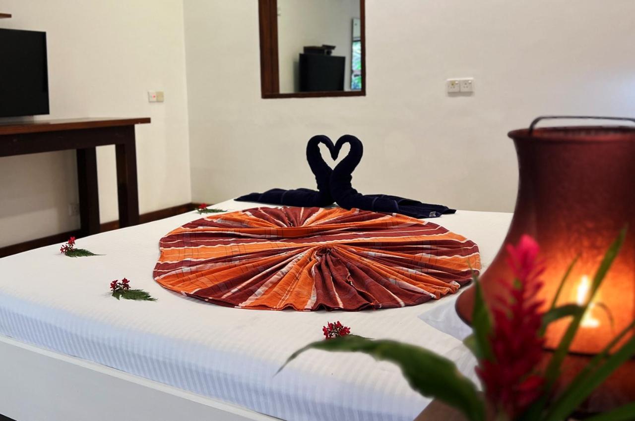 Gomez Place Negombo Exterior foto