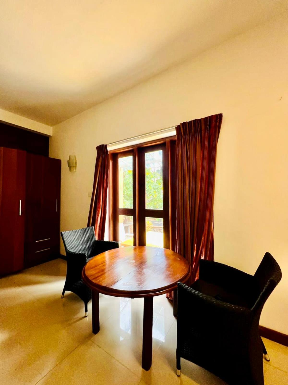 Gomez Place Negombo Exterior foto