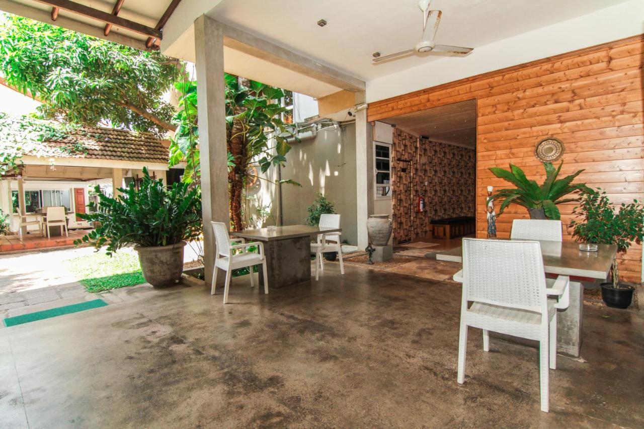 Gomez Place Negombo Exterior foto